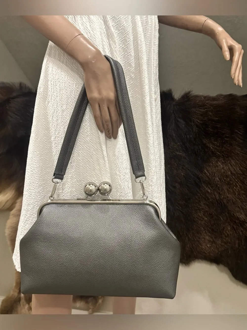 Gray Togo Cowhide Calfskin Handmade Retro Style Kisslock Frame Bag, Large Size